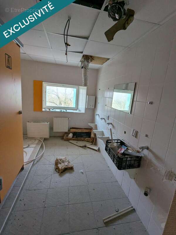 Maison 233 m² à Pern  - photo 4