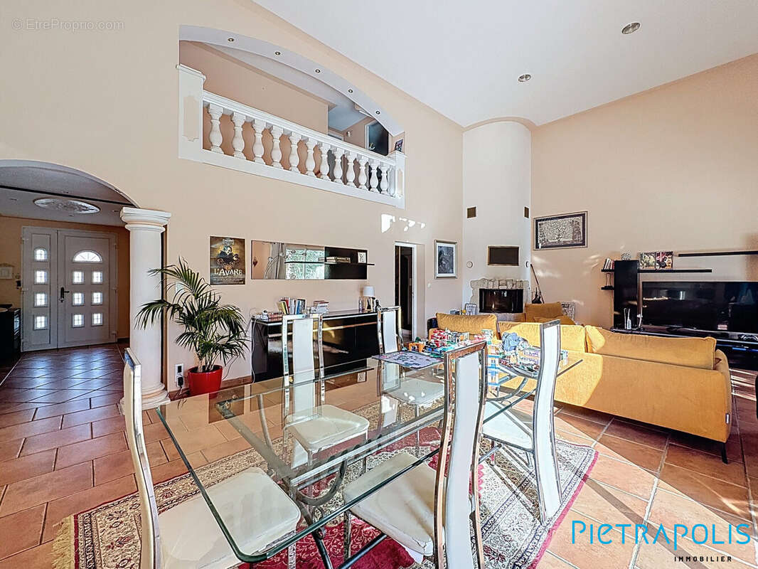 Maison 140 m² à Rieussec  - photo 4