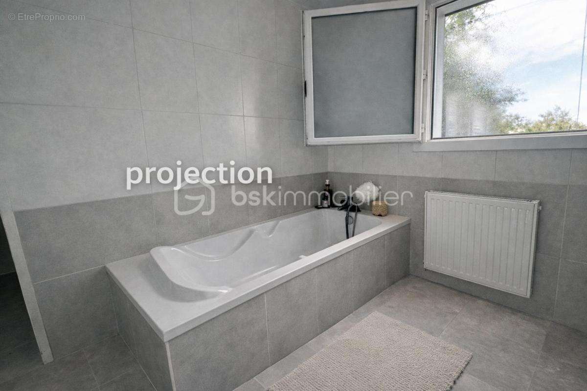 Maison à SAINT-AGNANT