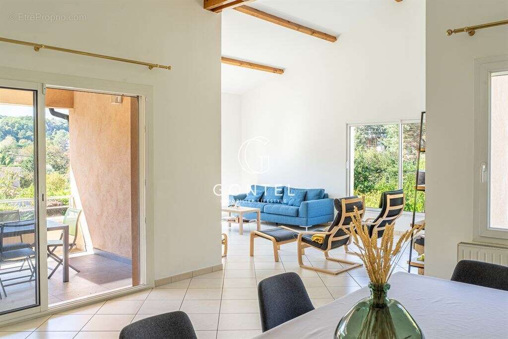 Maison à SAINT-CYR-AU-MONT-D'OR