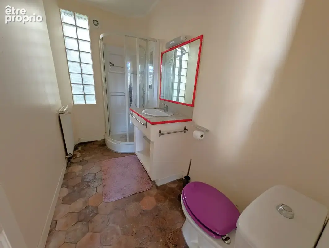 Maison ancienne avec 5 chambres au centre de la Ferté Loupière de 192m2 habitables sur jardin de 280m2 et jard - photo 8