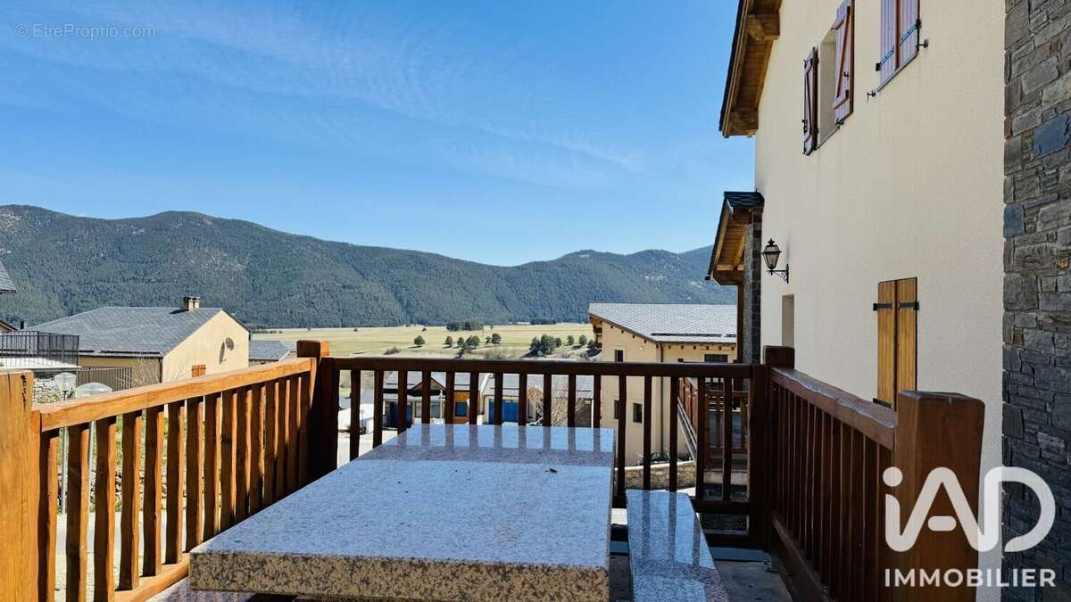 Maison 209 m² à Formigueres  - photo 3
