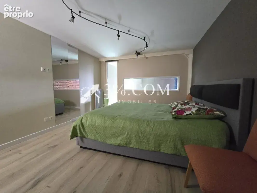 Loft de 158 m2 avec 3 Ch + place de parking - photo 8