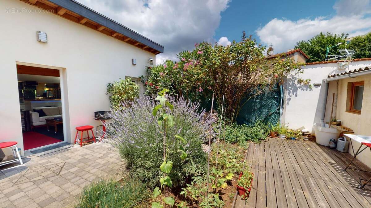 Maison à FONTAINES-SUR-SAONE