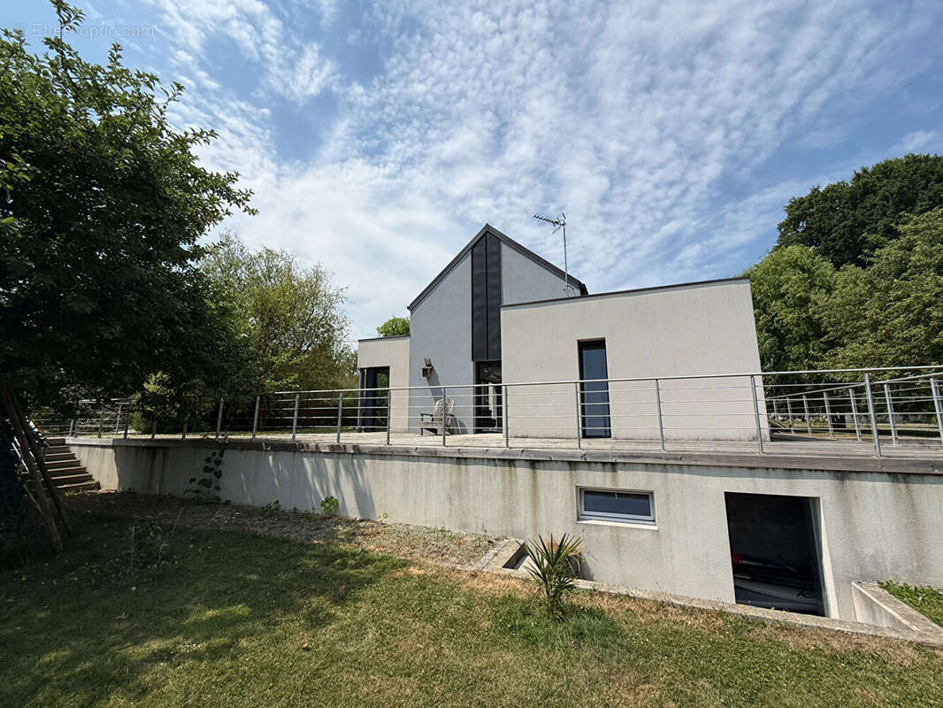 Maison à PLOUER-SUR-RANCE