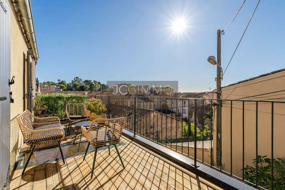 Maison à HYERES