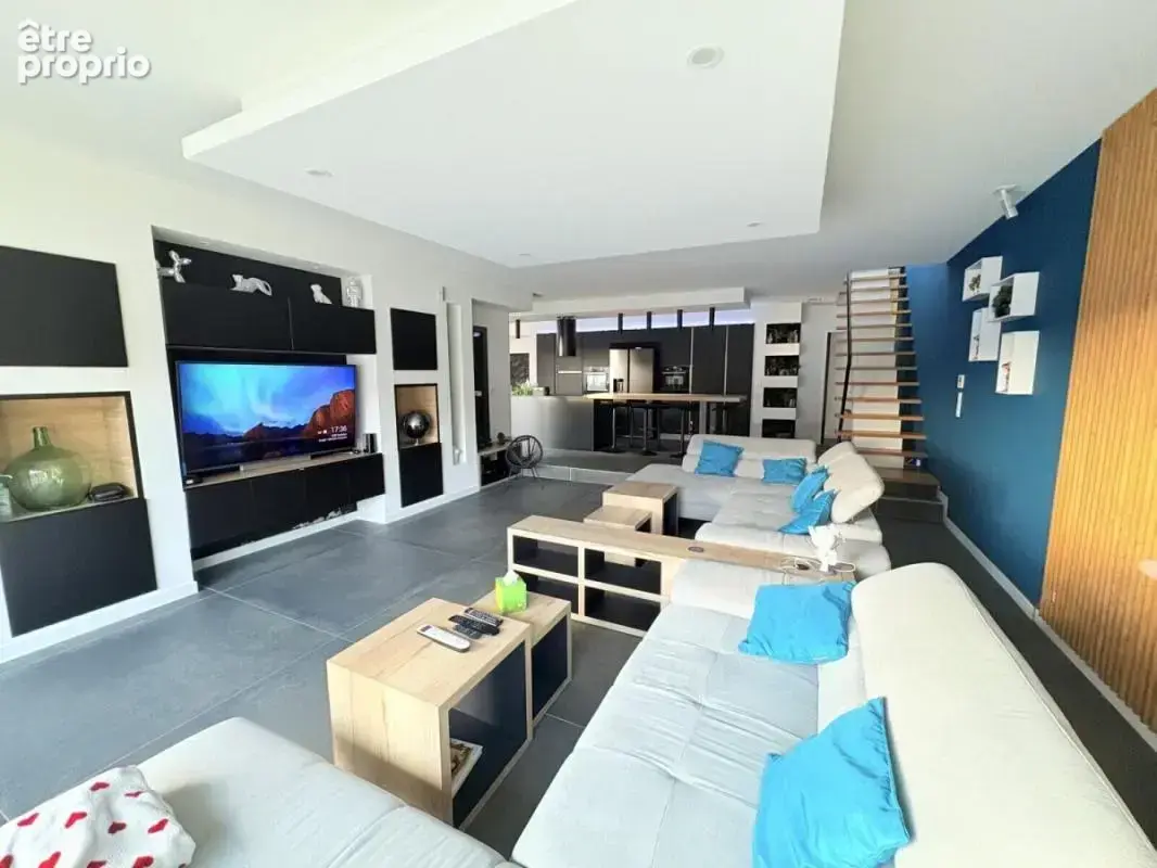 Maison - Castelnau-le-Lez - 220m² - photo 4