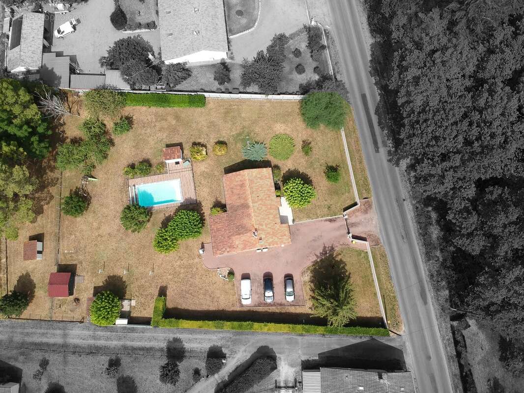 Maison familiale magnifiquement aménagée, située dans un quartier très prisé - photo 5