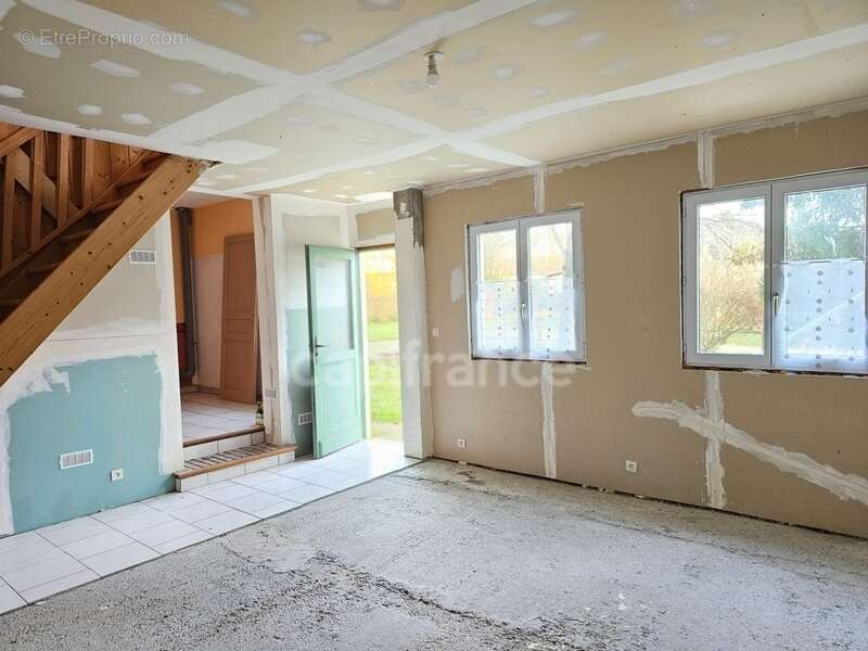 Maison à BOUVAINCOURT-SUR-BRESLE