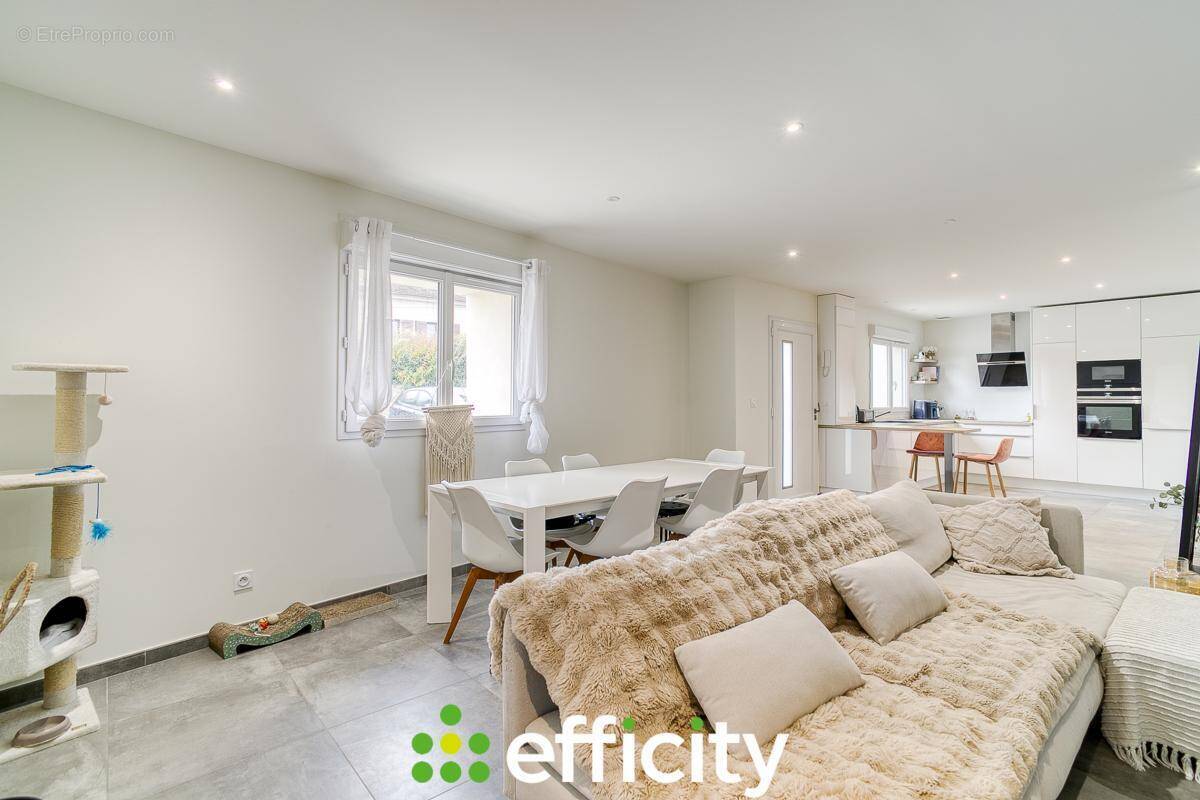 Appartement à MIONS