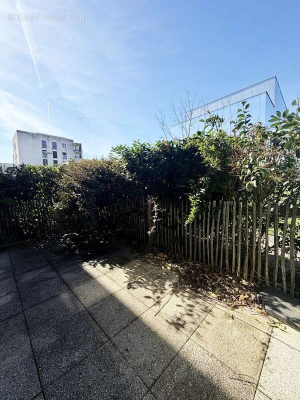 Appartement à BEAUZELLE