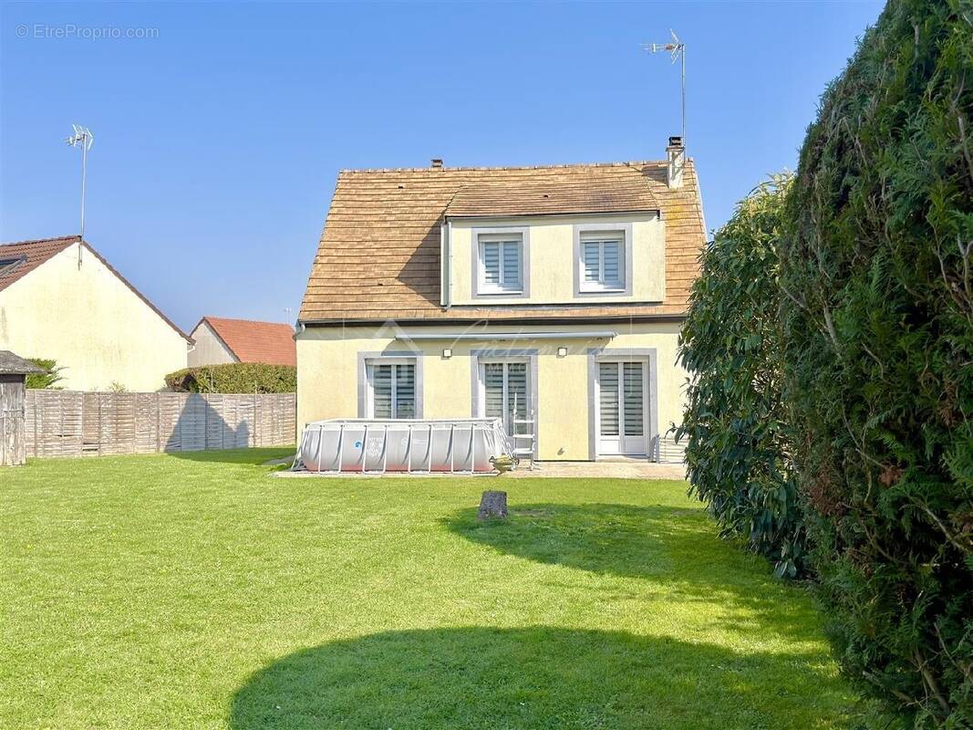 Maison à LA FERTE-ALAIS