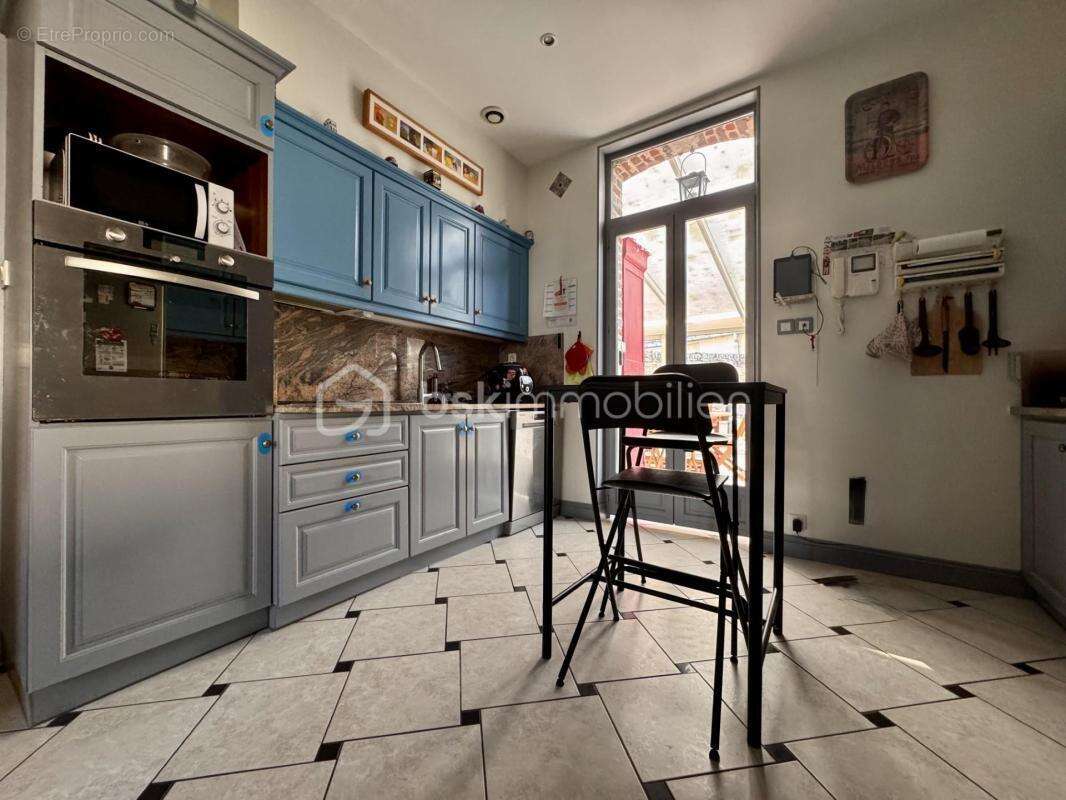 Maison à ESTREES-SAINT-DENIS