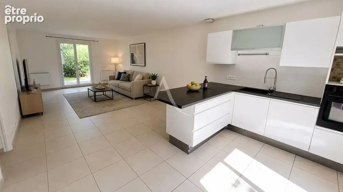 Villa Carqueiranne non mitoyenne 109 m² T5 au calme, rénovée - photo 3