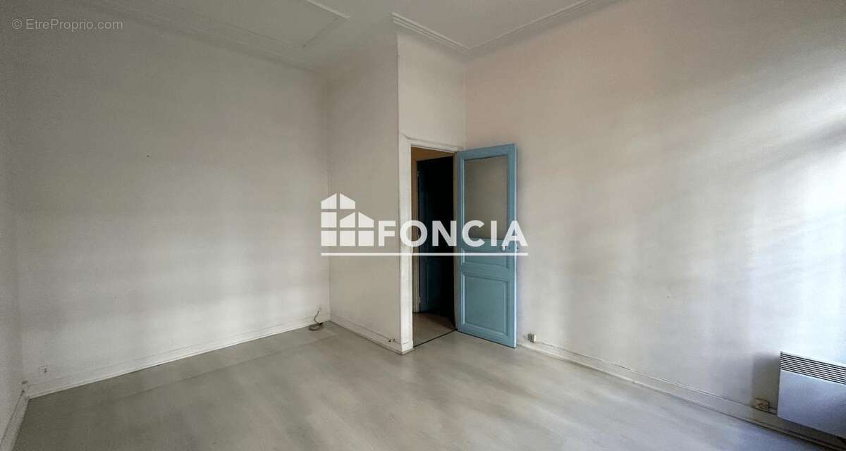 Appartement à MARSEILLE-8E