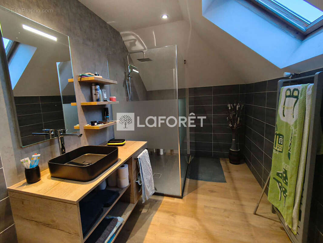 Maison à LES FORGES