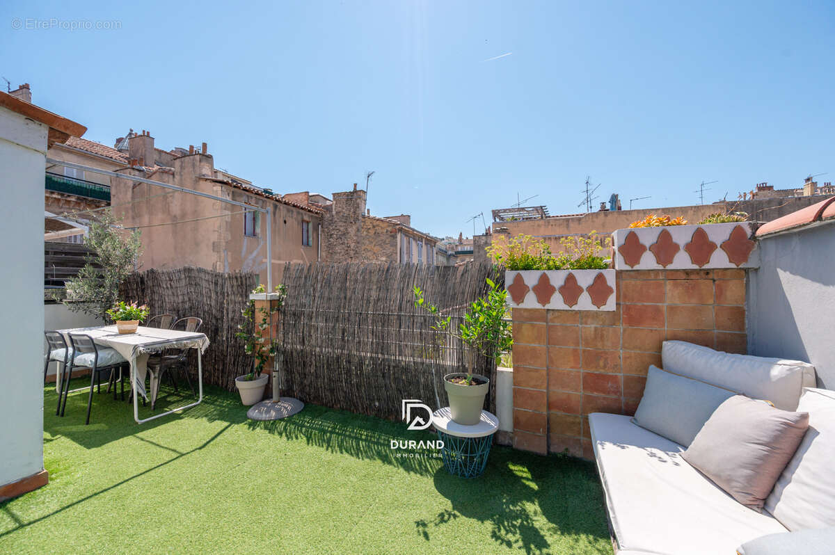 Appartement à MARSEILLE-6E