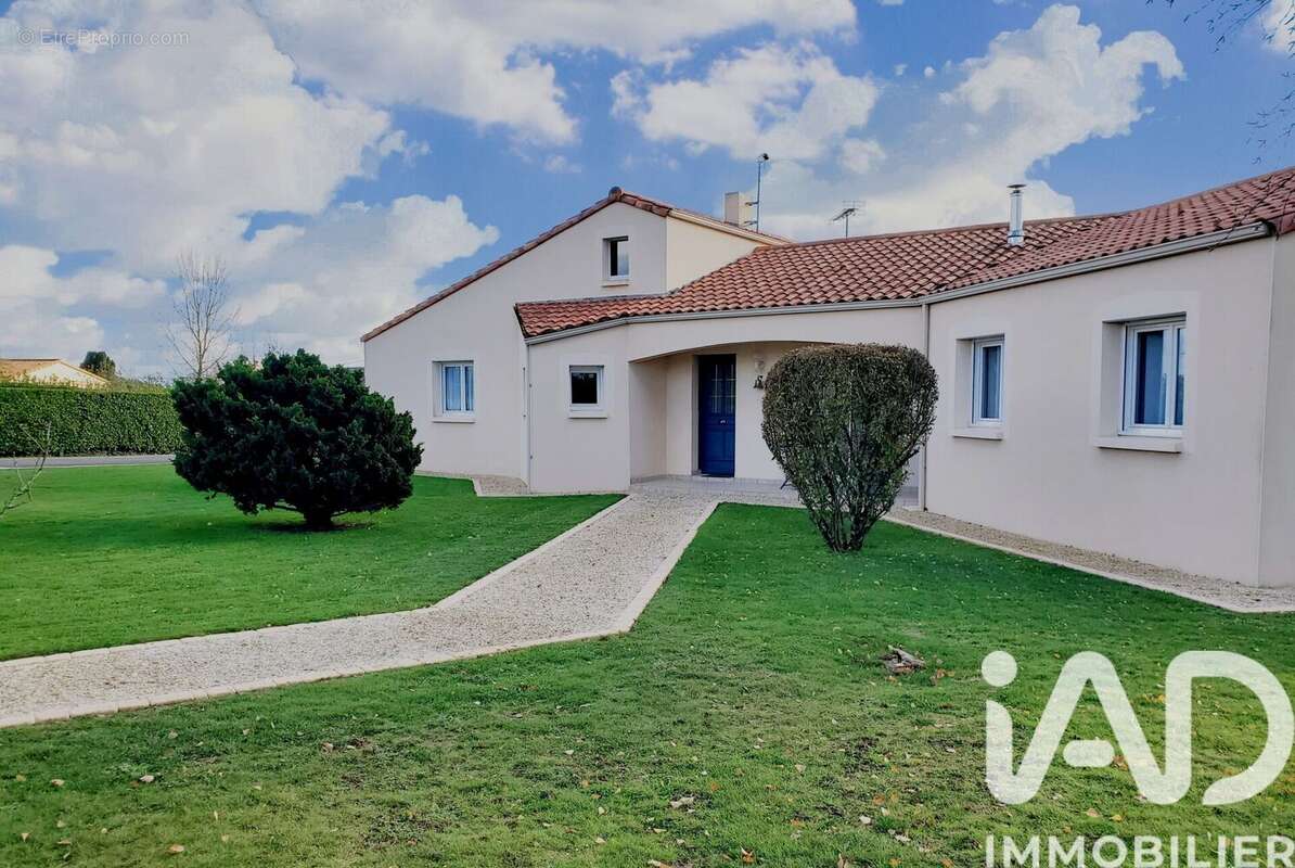 Photo 2 - Maison à LOGE-FOUGEREUSE