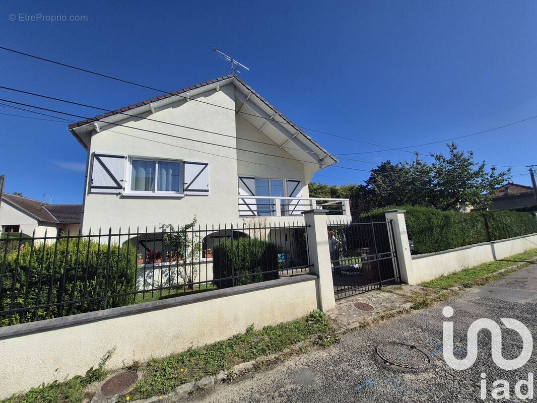 Photo 1 - Maison à AUVERS-SUR-OISE