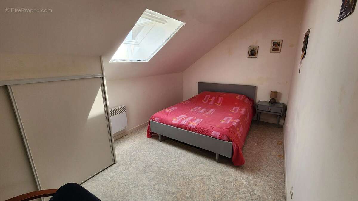 Appartement à NAY