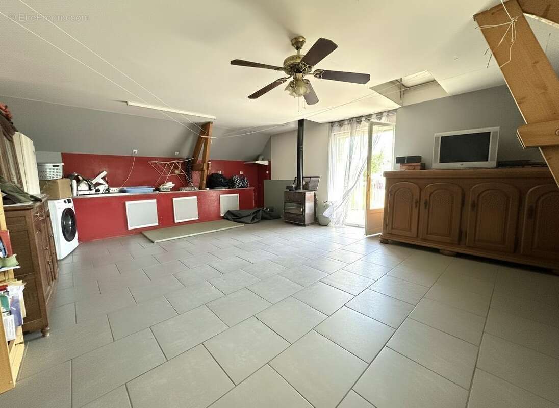 Maison à PRISCHES