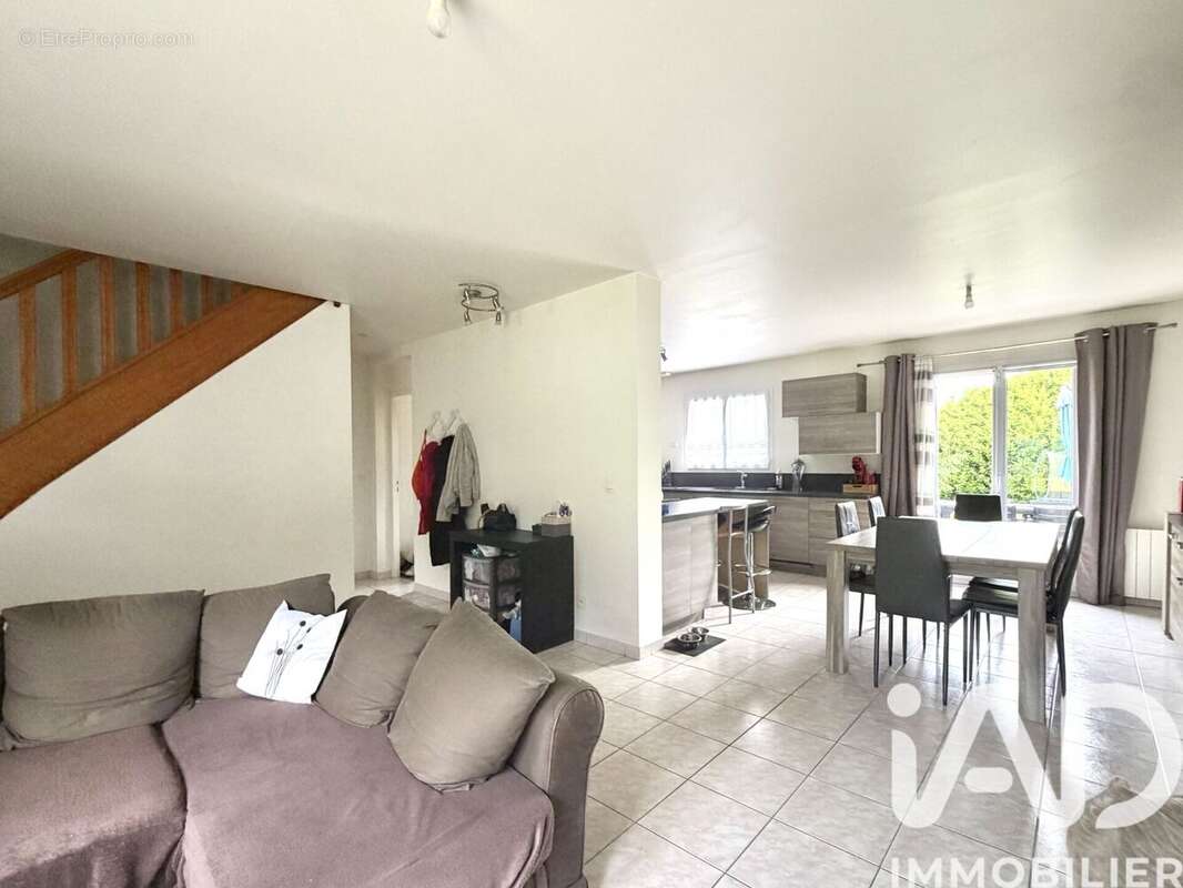 Photo 3 - Maison à MENNECY