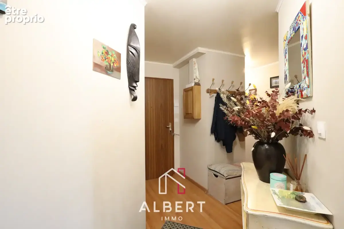 Angers Les Justices - Appartement type 5 de 110 M2 - 3 chambres, balcon et garage - photo 7