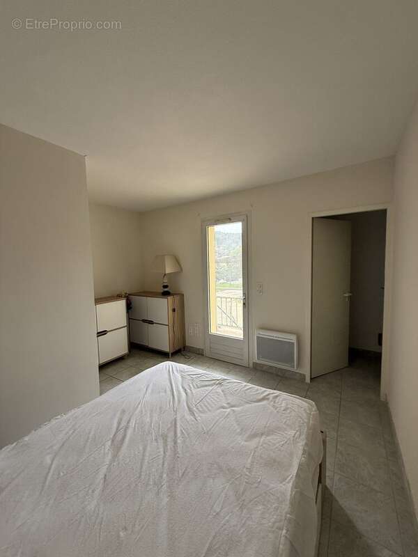 Appartement à SALERNES