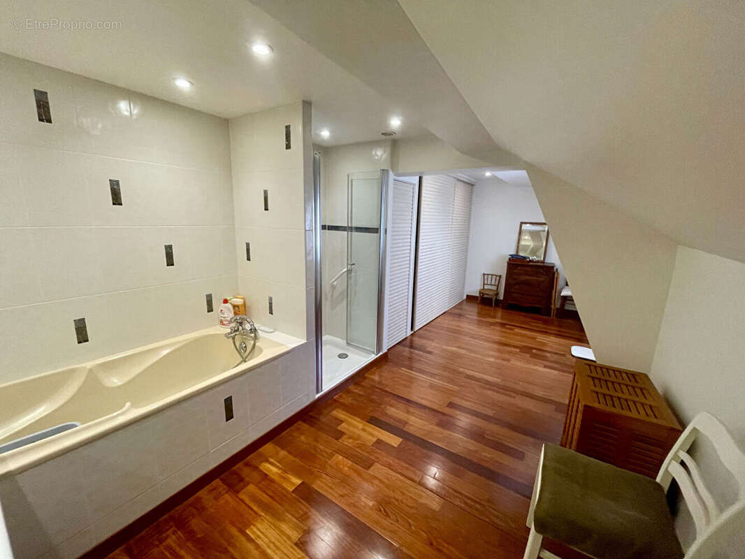 Maison à MONTMORENCY