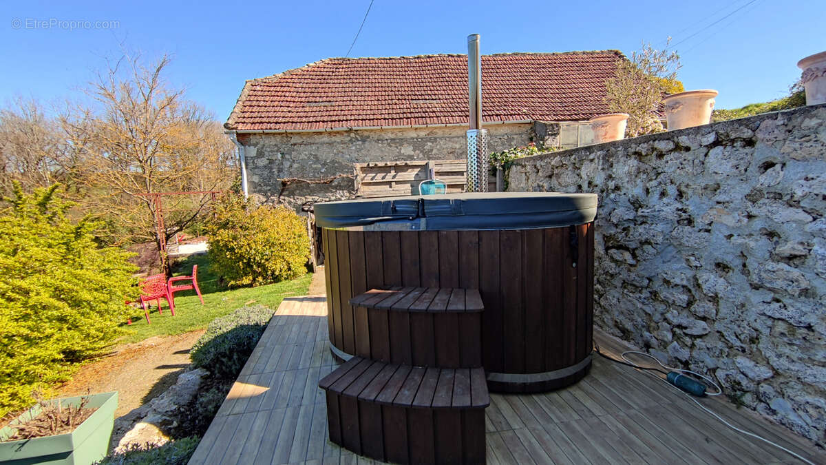 Maison à BRASSAC