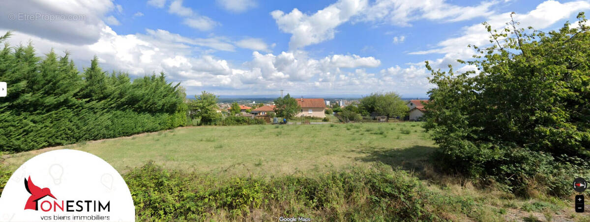 Terrain à MONTBRISON
