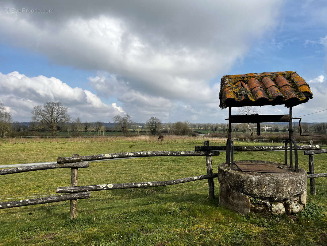 Maison à LA CHAPELLE-SAINT-LAURENT