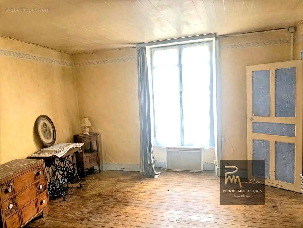 Maison à SAINT-VINCENT-DU-LOROUER