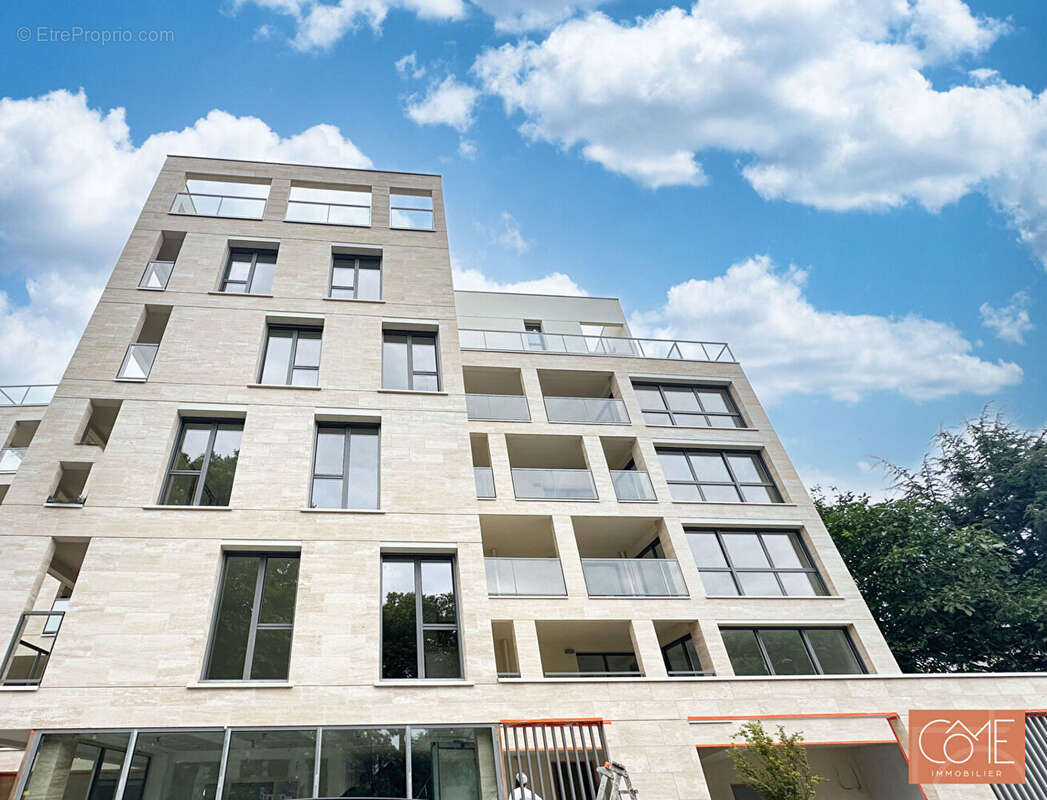 Grand type 3 neuf de standing - 12m² de terrasse - parking - vue canal de l'ille - anatole france - rennes - photo 10