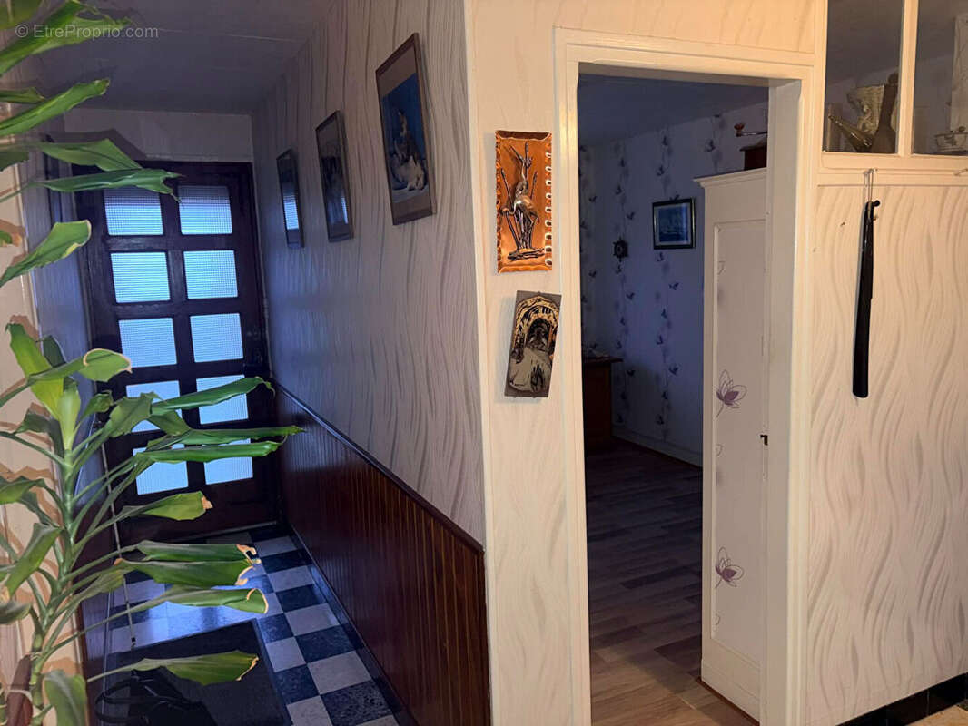 Maison à SAINS-RICHAUMONT