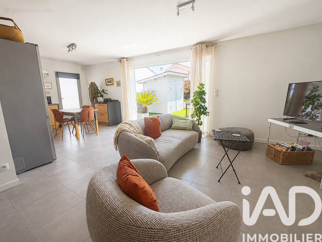 Photo 1 - Maison à VILLENAVE-D'ORNON