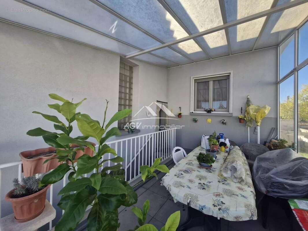 Appartement à SALINDRES