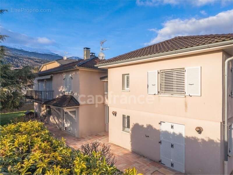 Maison à CROZET