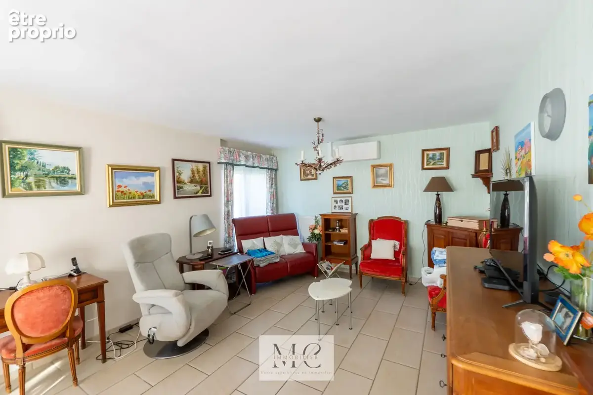 Plain pied 4 chambres double garage et beau jardin - photo 3