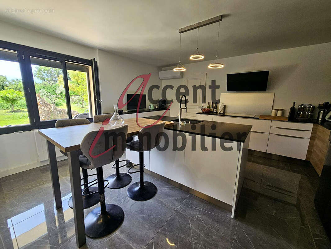 Maison à CAUMONT-SUR-DURANCE