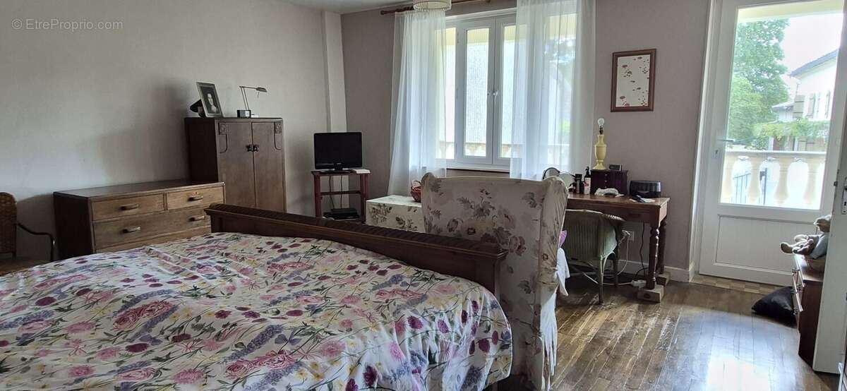 Maison 325 m² à Nere  - photo 8