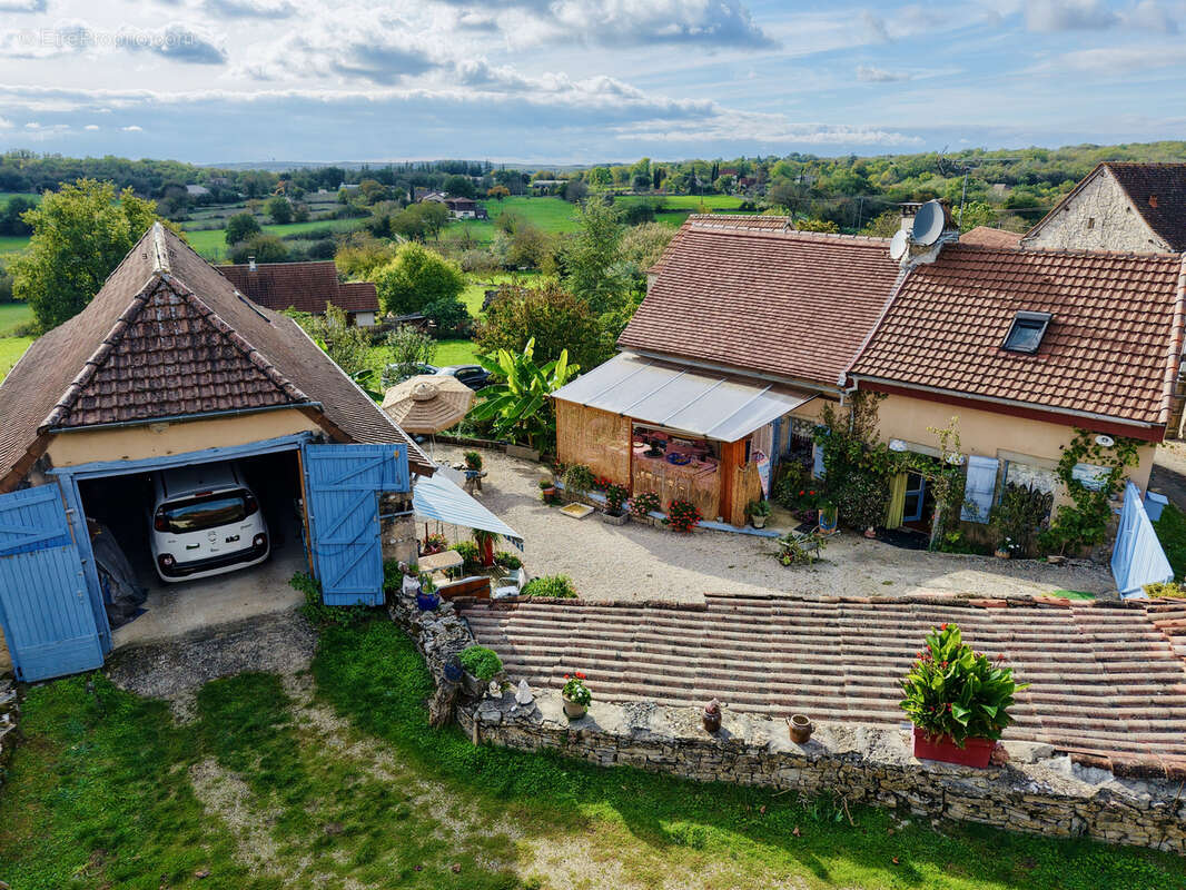 Maison à PUYJOURDES