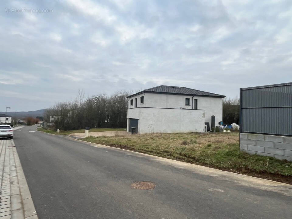 Terrain à THIONVILLE