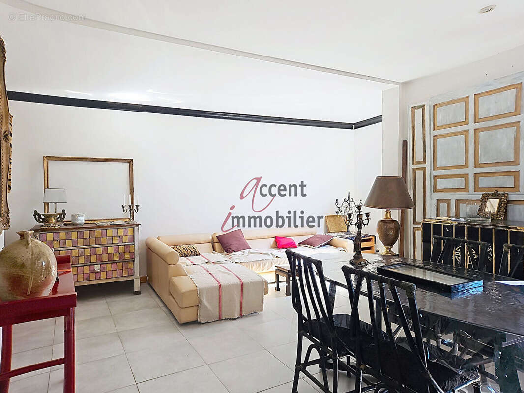 Appartement à L'ISLE-SUR-LA-SORGUE