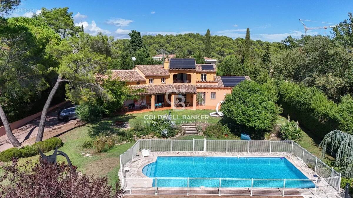 Maison à MOUGINS