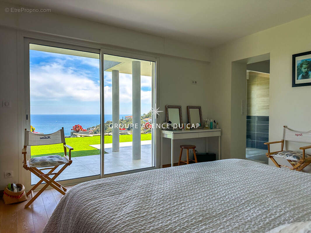 Maison à LES ISSAMBRES