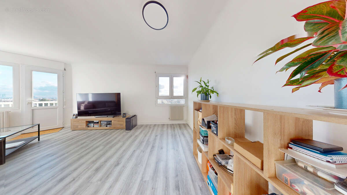 Appartement à SARTROUVILLE