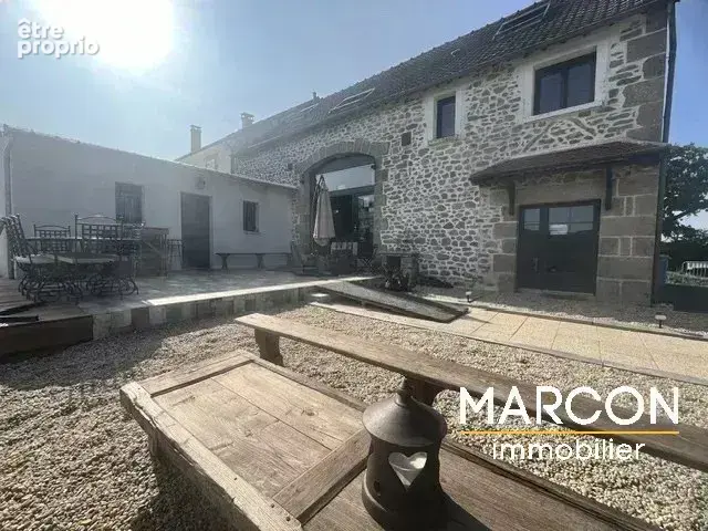 Propriete de caractere avec espace professionnel - photo 29