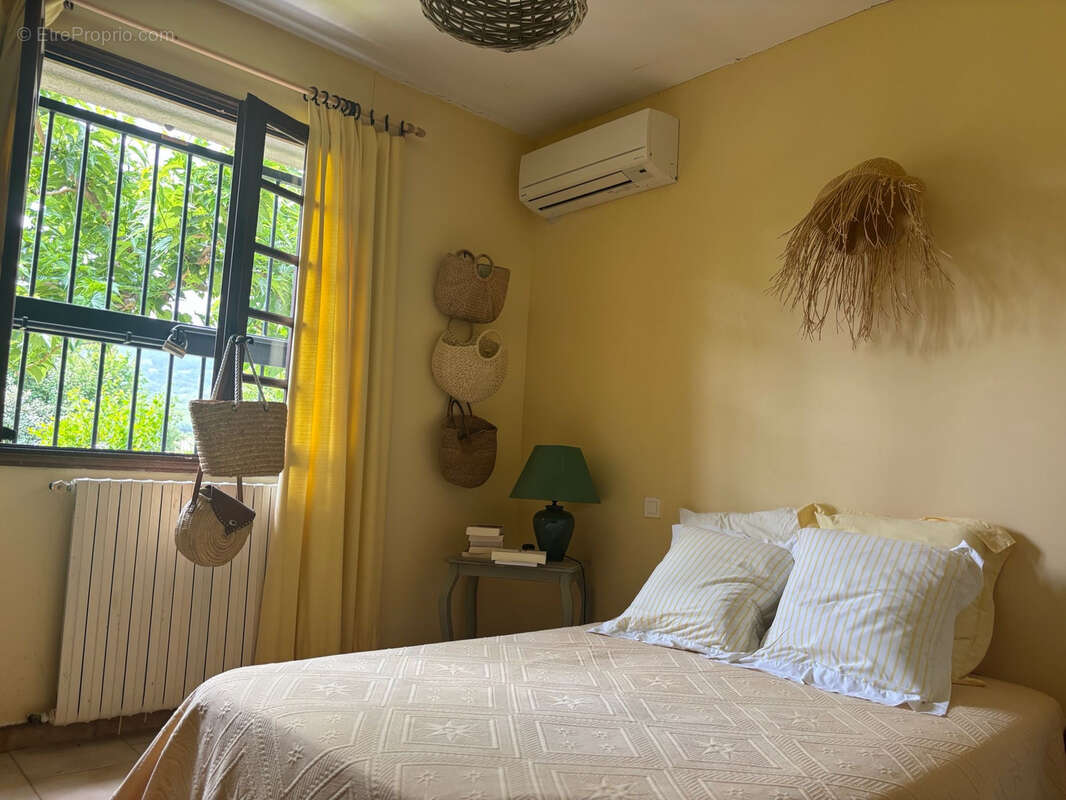 Maison à SANTA-LUCIA-DI-MORIANI