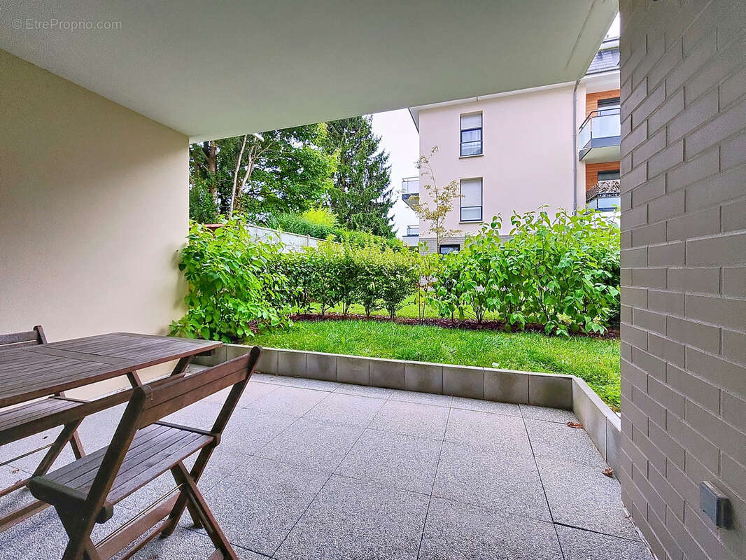 Appartement à LE MESNIL-ESNARD